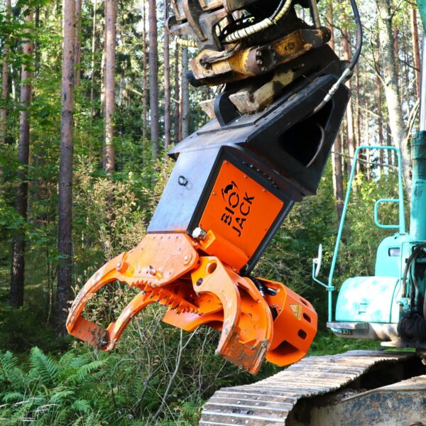 Biojack USA Saw felling grapple 650s for excavators 4